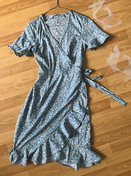 Kietaisumekko koko 34 kesäksi