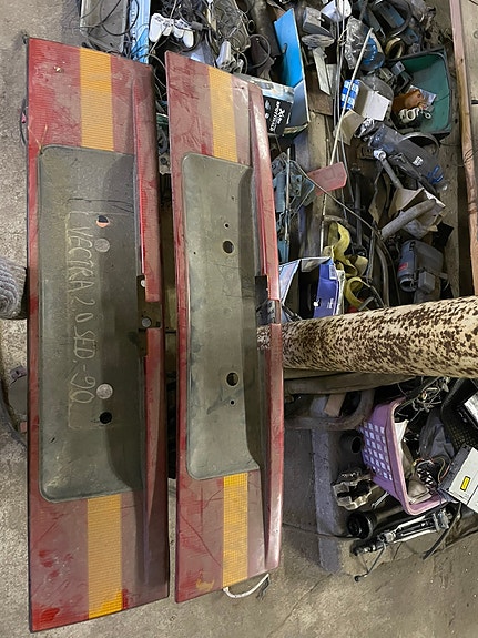 Opel vectra A heijastinpaneeli
