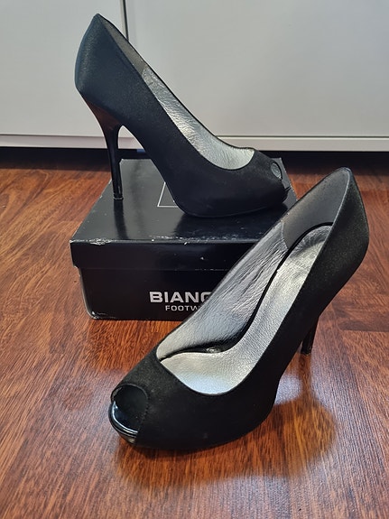 Bianco avokärkiset korkokengät