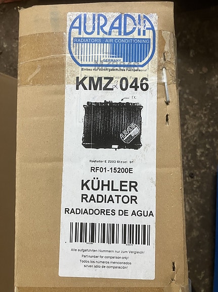 Mazda Europe E2200D Jäähdytin 84-97
