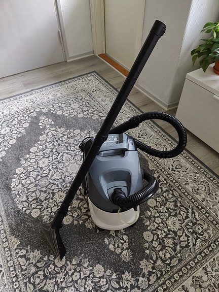 VUOKRATAAN - Tesktiilipesurin vuokraus Tampere Kärcher SE 6.100