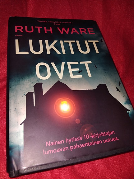 Ruth Ware, Lukitut ovet