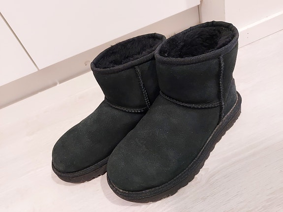 UGG classic mini -nilkkurit