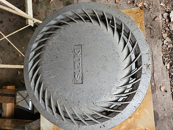 Product image 1 of 2