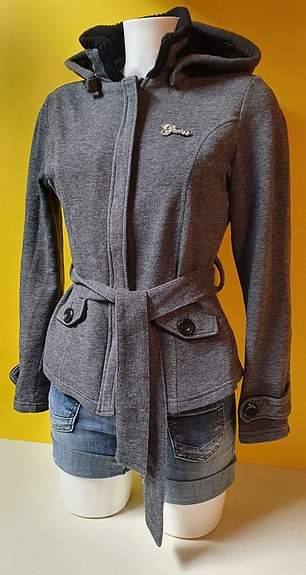 M • Guess - Huppari vyöllä