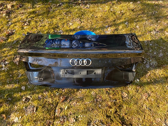Audi a3 sedan  takaluukku