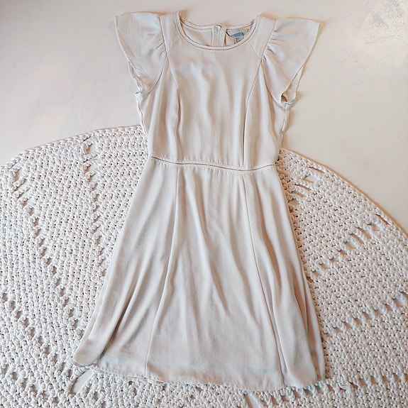 H&M vaalea sifonkimekko 34