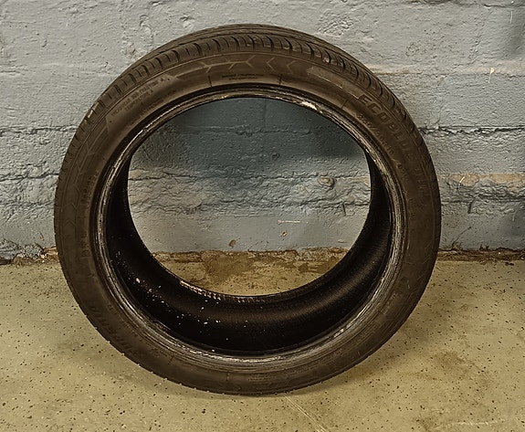 245/40R18 Kesärengas