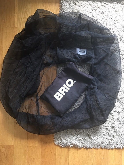 Hyttyssuoja turvakaukalo Brio+säilytyspussukka