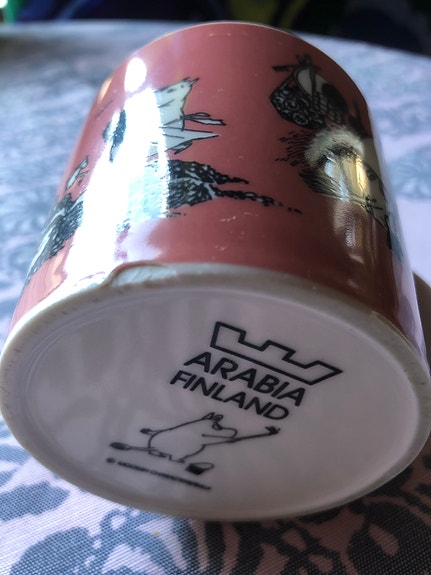 Tumma Roosa Muumimuki