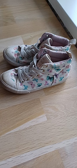 H&M tennarit koko 28