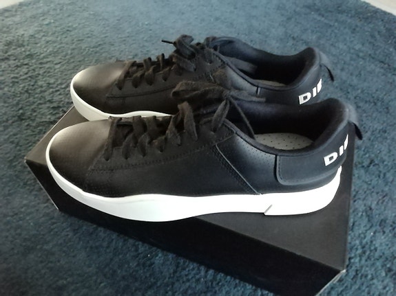 Product image 1 of 4