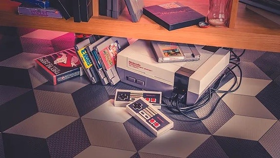 Tarjoa Nintendo NES 8-bit pelit, konsolit yms.