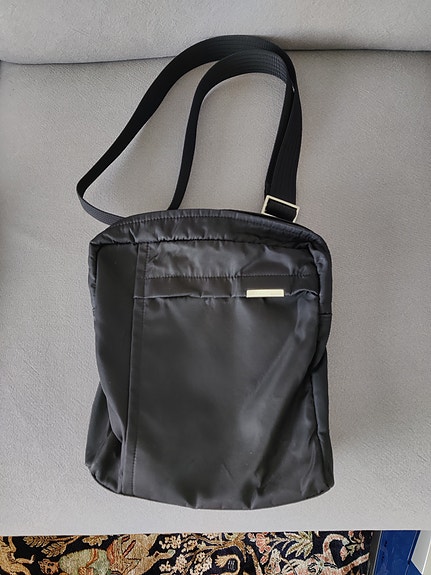 Hugo Boss miesten laukku