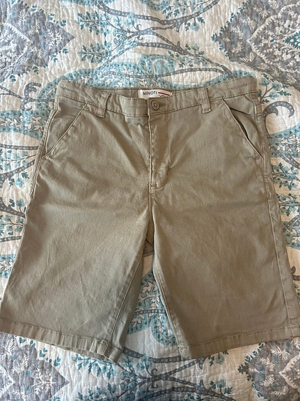 Uudet shortsit 152