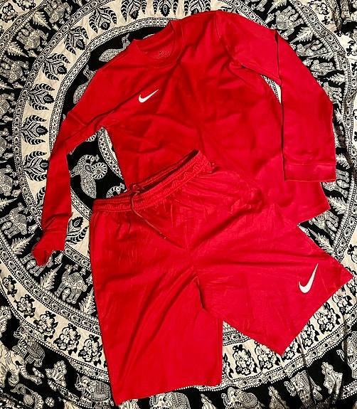 Uudenveroiset Nike dri-fit paita ja shortsit S