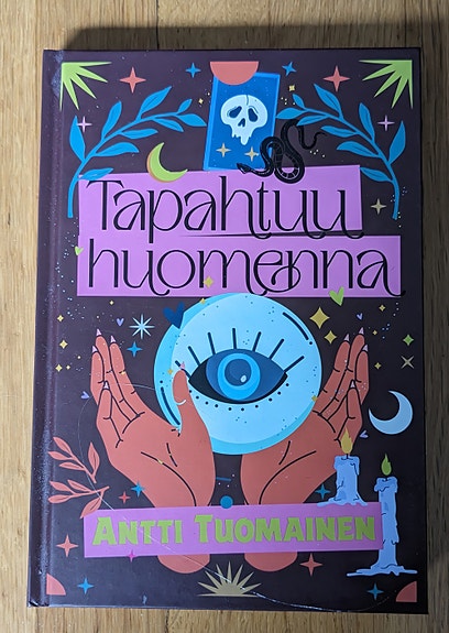 Tapahtuu huomenna, Antti Tuomainen