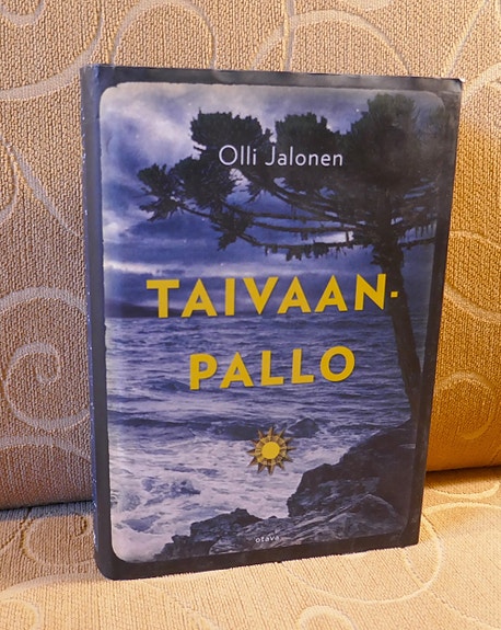 Olli Jalonen: Taivaanpallo, Merenpeitto