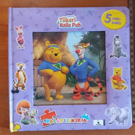 Ystäväni Tiikeri & Nalle Puh : PALAPELIKIRJA Kirjalito 2009