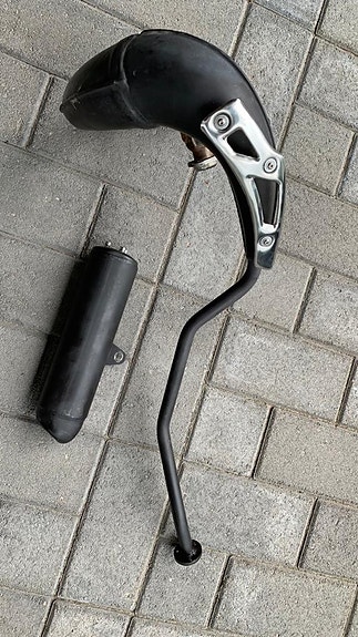 Mopon pakoputki ja vaimennin Piaggio OEM/Derbi