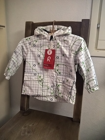 Uusi Reima välikausitakki trikoovuorilla 92cm