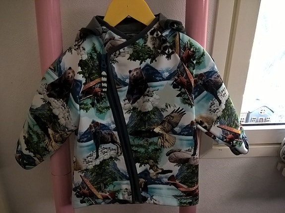 Uusi ihana Racoon softshelltakki 98cm
