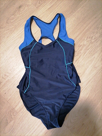 Myynti uimapuku koko XXL