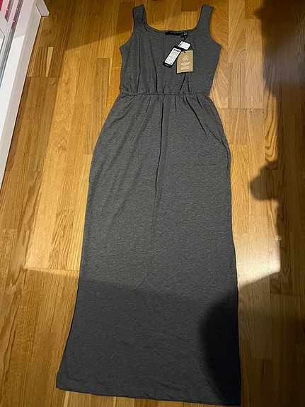 Uusi trikoomekko/maximekko, vero moda, 36