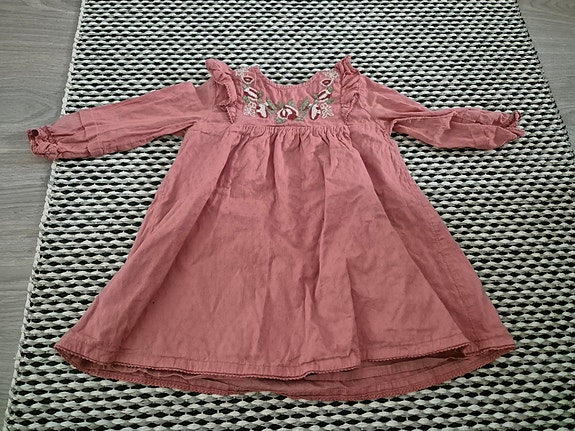 Newbie mekko\tunika koko 80