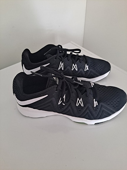 NIKE Kengät