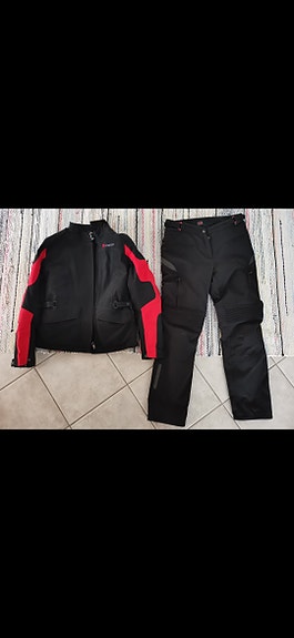 Dainese naisten ajoasu