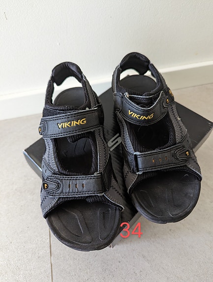 Viking kengät koko 34