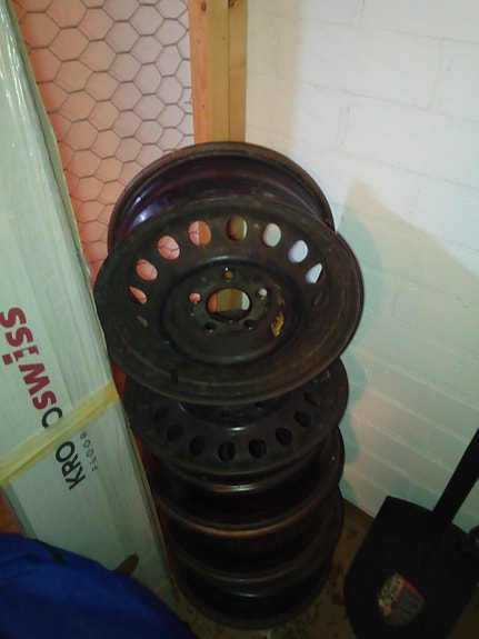 Mercedes-Benz 190 (W201), alkuperäiset vanteet(pelti, valurauta)