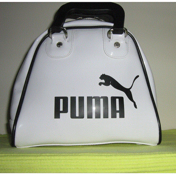 Hauska, pieni "PUMA" kassi .Käytetty hyväkuntoinen