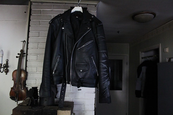 Product image 1 of 8