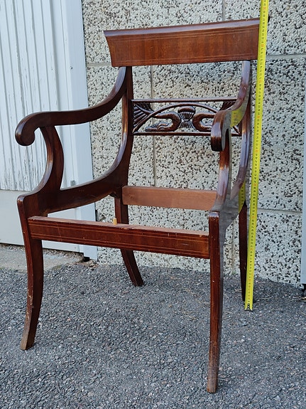 Biedermeier tuoli, 1930-luku, käsinojallinen