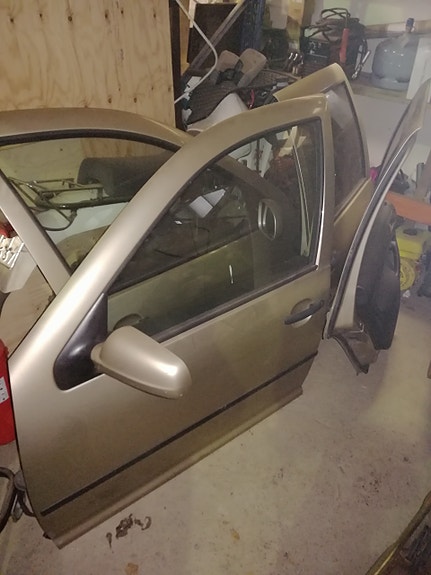 Vw golf mk4 kuljettajan ovi.