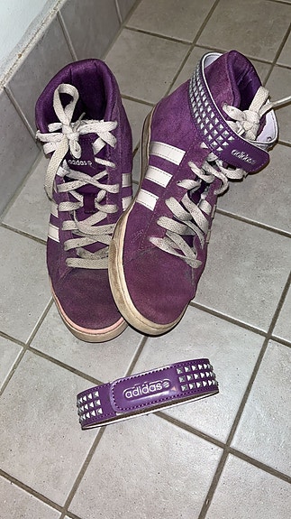 Adidas samettiset pitkävartiset tennarit