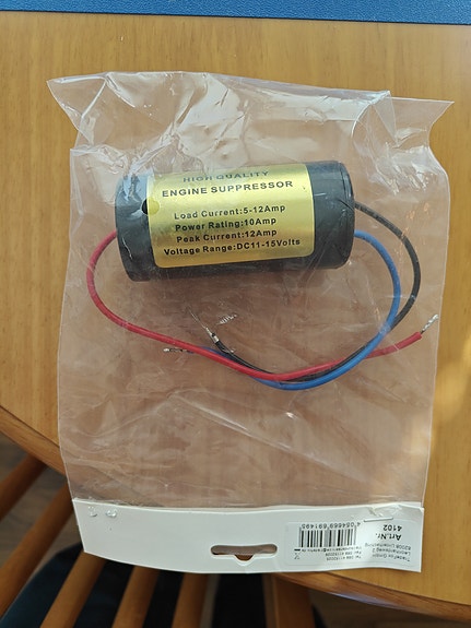 Kohinan suodatin, auton hi-fi