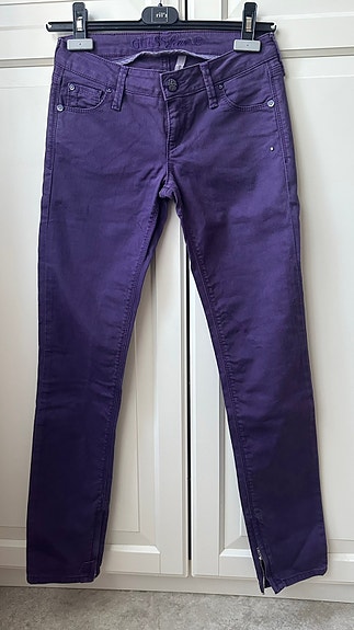 Guess farkut, koko 25.