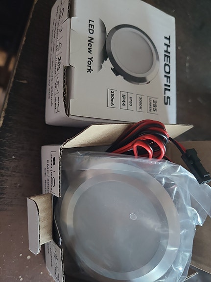 Product image 1 of 2