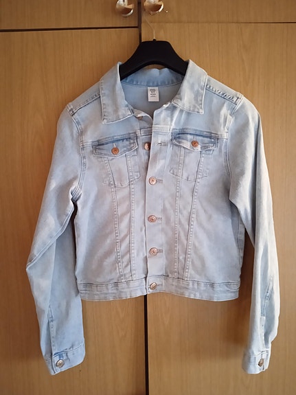 158 cm vaalea denim farkkutakki