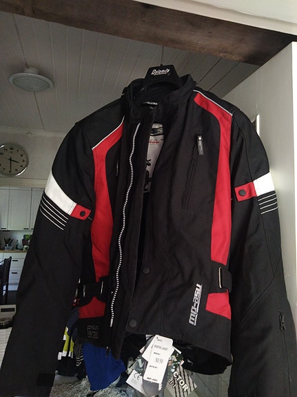 MP-asun ajotakki, cordura