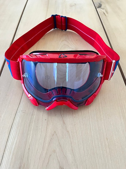 Leatt enduro/crossilasit
