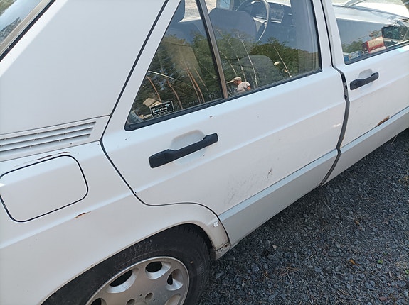 Mercedes-Benz 190 varaosiksi