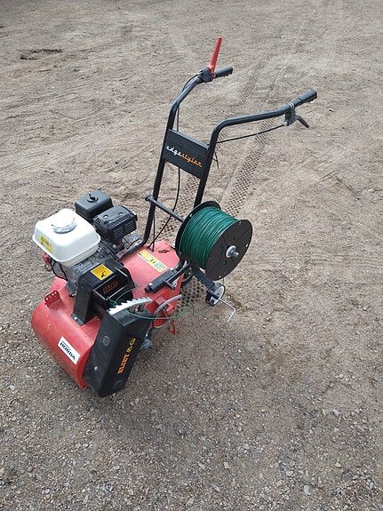 Robottileikkurin rajakaapelikone myytävänä (voidaan vuokratakin)