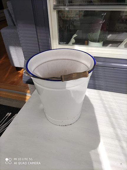 Ämpäri emali vanha