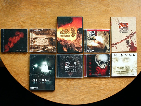Nicole CD + DVD paketti melkein koko tuotanto