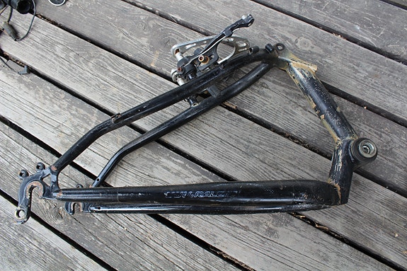 Raleigh polkupyörän 26" jousto takahaarukka jousi ja kiinnitysruuvit, takajarru