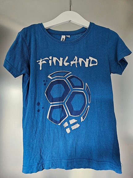 Suomi t-paita koko 110